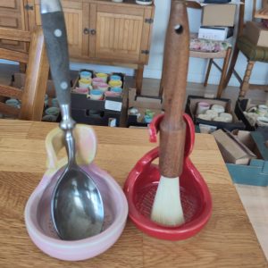 Holder til bagepenslen